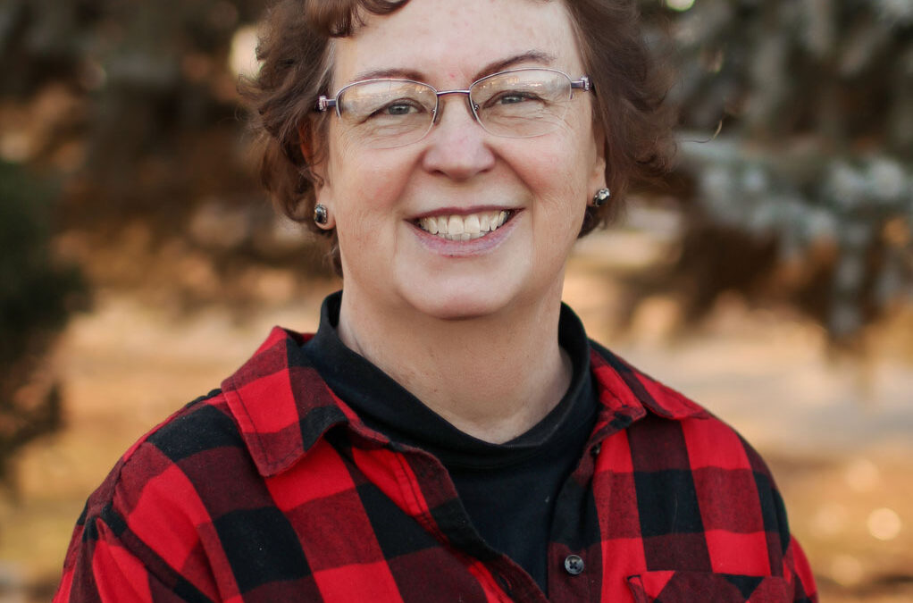 Miss Linda Reeves
